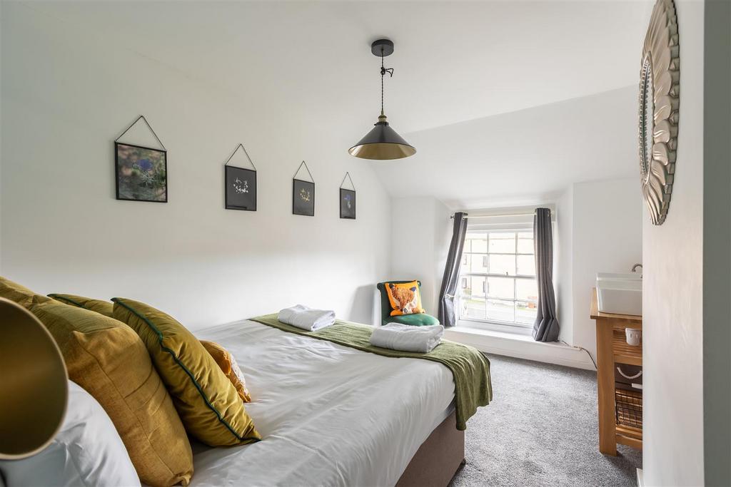 Potter Hill 33 A Bedroom 2-1.jpg