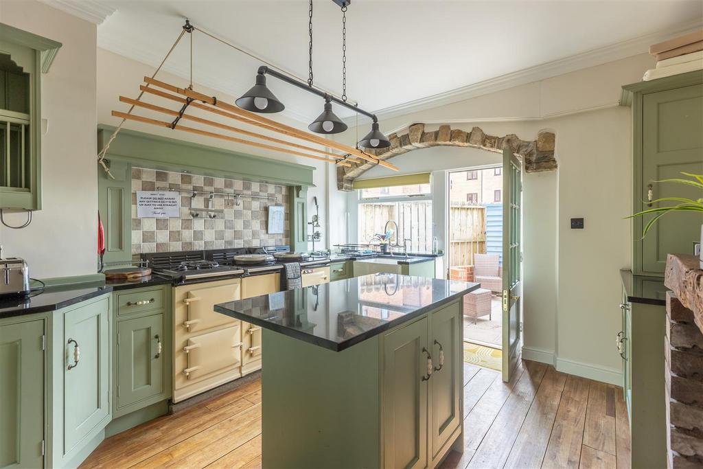 Potter Hill 33 A Kitchen-1.jpg