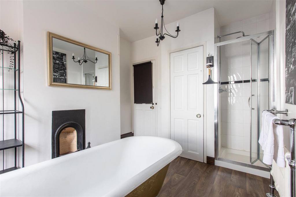 Potter Hill 33 A Bathroom-4.jpg