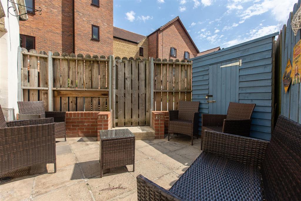 Potter Hill 33 A External-3.jpg