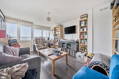 2 bedroom flat for sale, Castle Way, Southampton, Hampshire, SO14