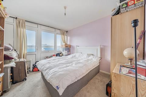 2 bedroom flat for sale, Castle Way, Southampton, Hampshire, SO14