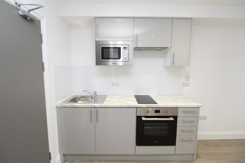 Studio to rent, Sedgeway, London SE6