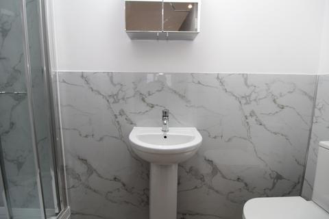 Studio to rent, Sedgeway, London SE6