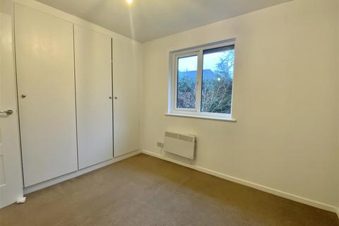 undefined, Pettingrew Close, Walnut Tree, Milton Keynes