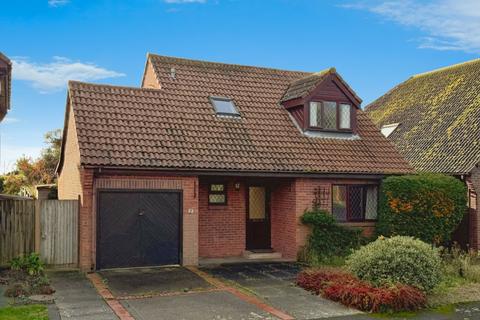 3 bedroom detached house for sale, Saxon Close, Hythe
