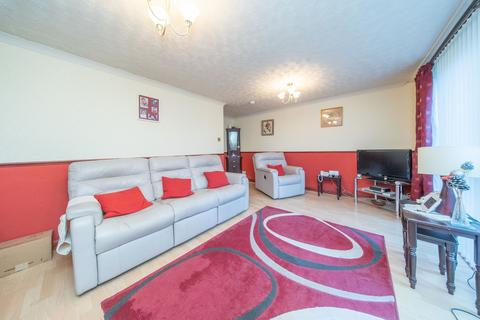 undefined, Rowan Grove, Livingston EH54