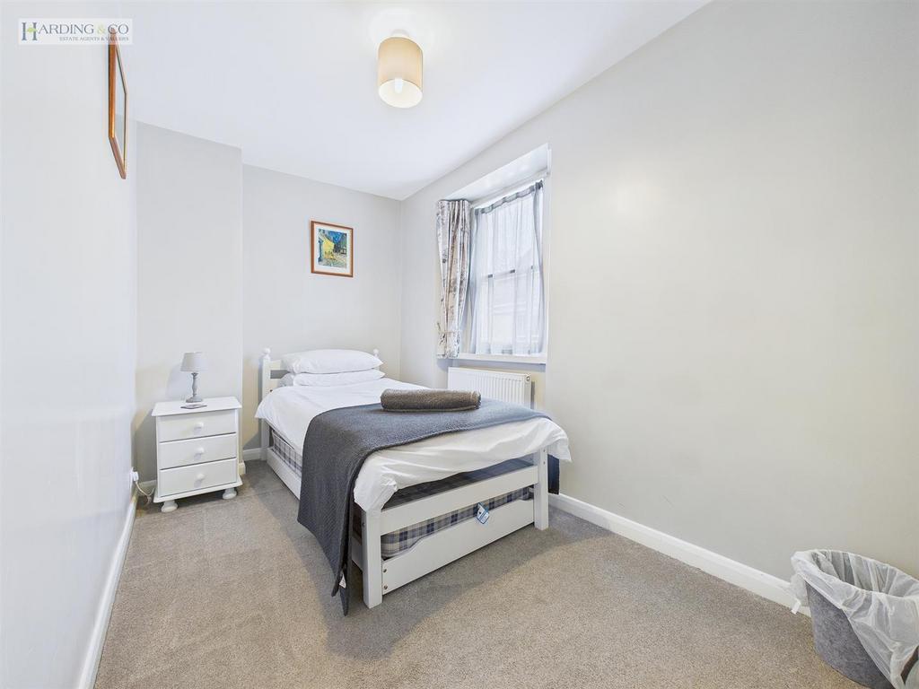 Bedroom 3 .1