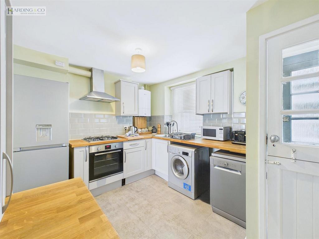 Kitchen .1