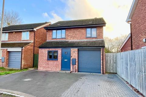 undefined, Gladstone Close, Newport Pagnell