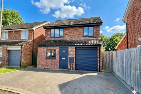 4 bedroom detached house for sale, Gladstone Close, Newport Pagnell