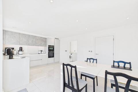 4 bedroom semi-detached house for sale, Rosecroft Close, Bovingdon Hemel Hempstead, HP3