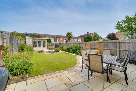 4 bedroom terraced house for sale, Acacia Avenue, St. Ives, PE27