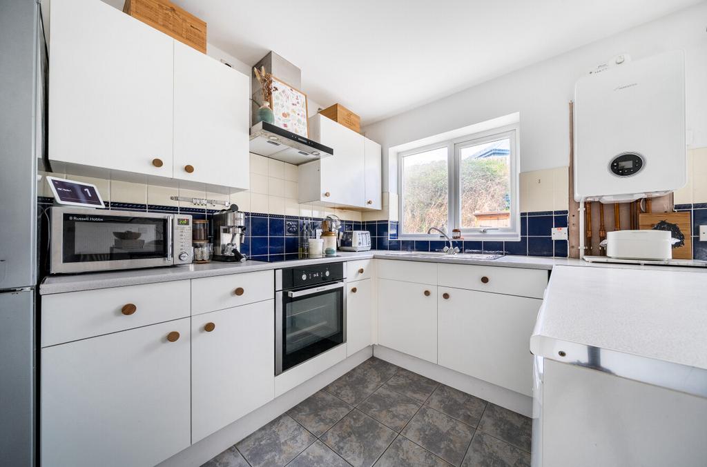 1388695 11 694313...