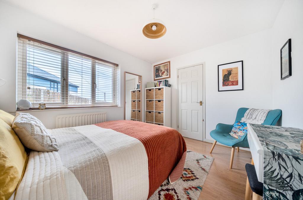 1388695 18 694313...