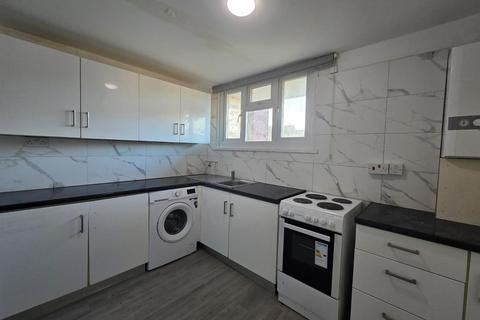 2 bedroom house to rent, Great Cambridge Road, Enfield