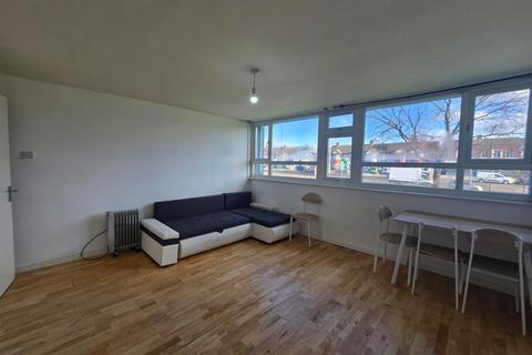 2 bedroom house to rent, Great Cambridge Road, Enfield