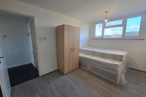 2 bedroom house to rent, Great Cambridge Road, Enfield