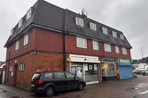 2 bedroom flat to rent, 24 Birchwood AvenueHatfieldHertfordshire