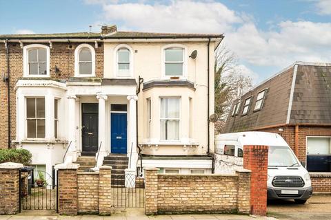 2 bedroom flat for sale, Askew Road, London W12