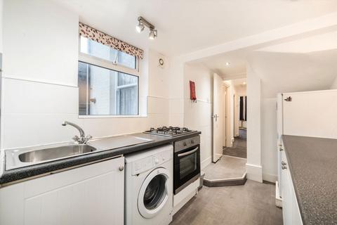 2 bedroom flat for sale, Askew Road, London W12
