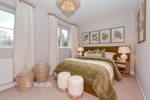 3 bedroom semi-detached house for sale, Dunlin Walk, Scholars Place Iwade, Iwade, Sittingbourne, Kent