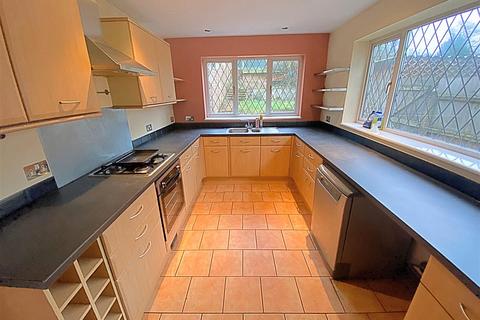 2 bedroom terraced house to rent, Scalpcliffe Road, Burton Upon Trent DE15