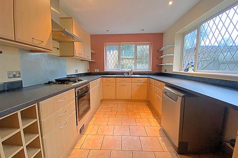 2 bedroom terraced house to rent, Scalpcliffe Road, Burton Upon Trent DE15