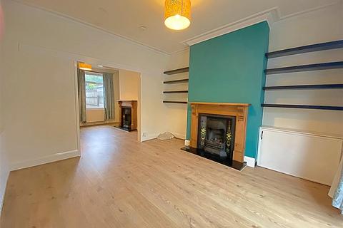 2 bedroom terraced house to rent, Scalpcliffe Road, Burton Upon Trent DE15