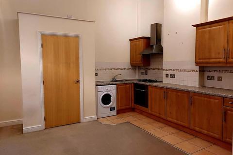 2 bedroom property to rent, College Street, Worcester