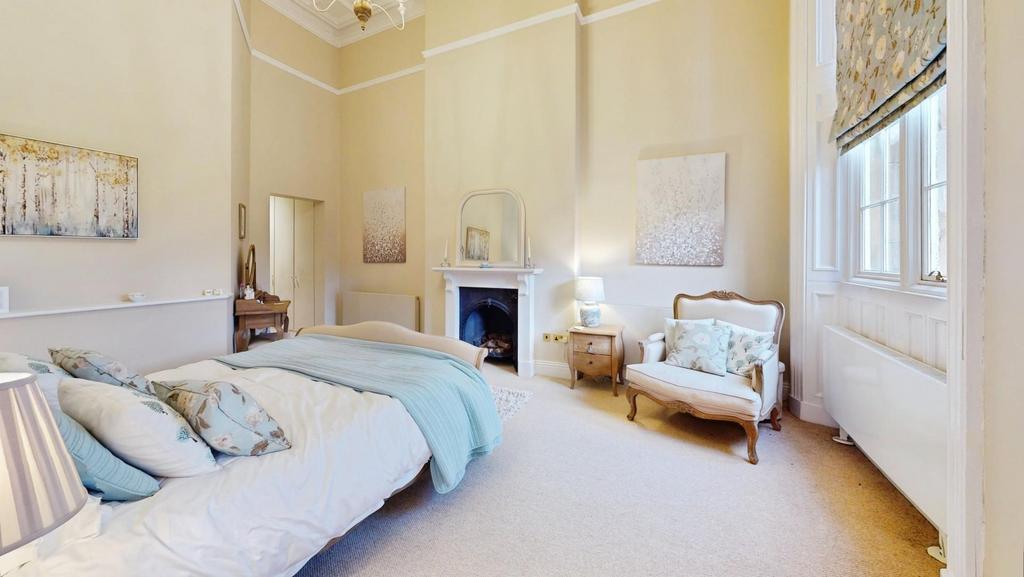 A5038a78-The-Library-Bedroom 204.jpg