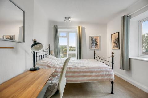 2 bedroom flat for sale, New Church Road, Hove, BN3