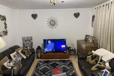 2 bedroom flat for sale, Chinbrook Road, London SE12