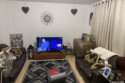 2 bedroom flat for sale, Chinbrook Road, London SE12