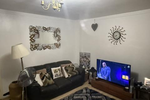 2 bedroom flat for sale, Chinbrook Road, London SE12