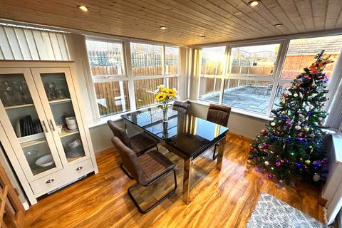 3 bedroom semi-detached house for sale, Sandpiper Drive, Adswood