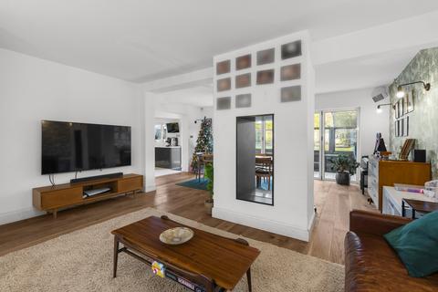 4 bedroom detached house for sale, Allnutts Road, Essex CM16