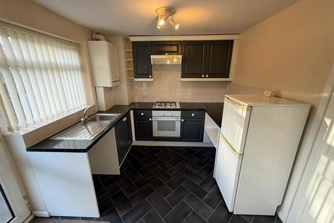 2 bedroom terraced house to rent, Clevedon Road, Chadderton, Oldham