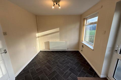 2 bedroom terraced house to rent, Clevedon Road, Chadderton, Oldham