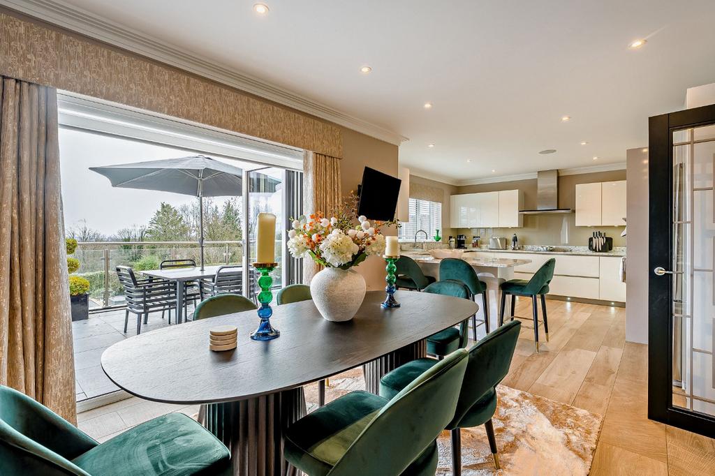 Breakfast Room