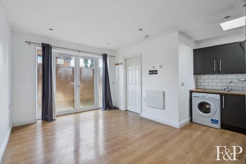1 bedroom detached house for sale, Maidenhead Road, Windsor