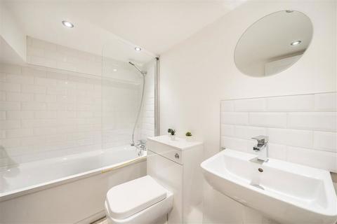 2 bedroom flat to rent, Ritherdon Road, London SW17