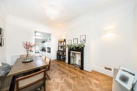 2 bedroom flat to rent, Ritherdon Road, London SW17