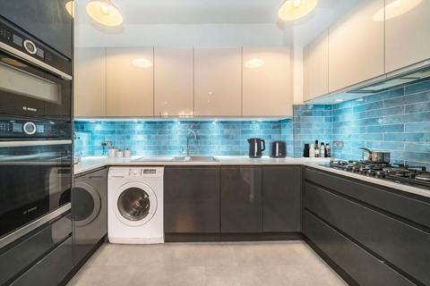 2 bedroom flat for sale, Hammersmith Grove, London W6