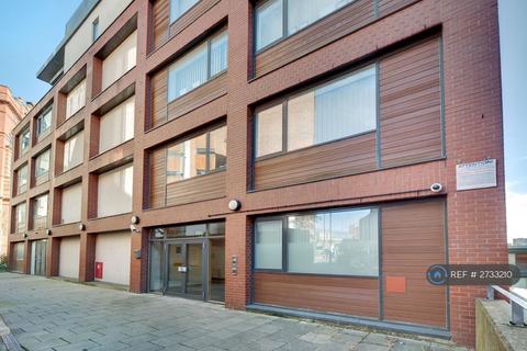 2 bedroom penthouse to rent, Clavering Place, Newcastle Upon Tyne, NE1