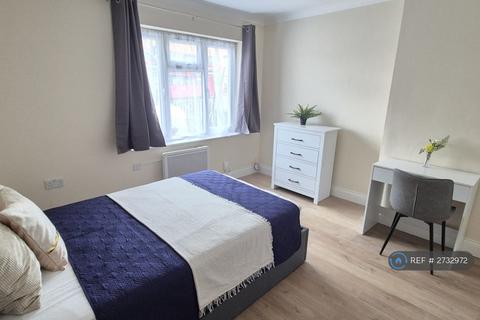 1 bedroom in a house share to rent, Long Elmes, Harrow, HA3