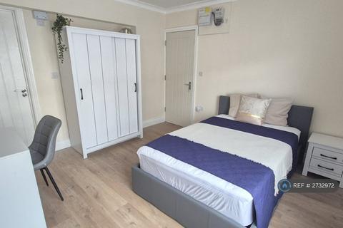 1 bedroom in a house share to rent, Long Elmes, Harrow, HA3