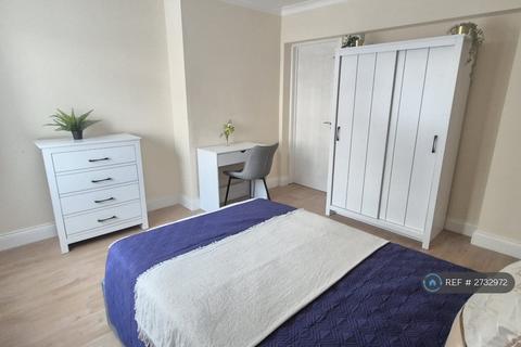 1 bedroom in a house share to rent, Long Elmes, Harrow, HA3
