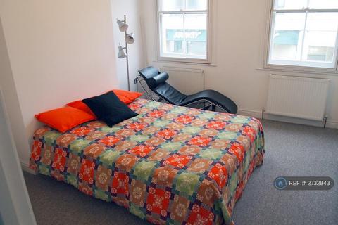 1 bedroom maisonette to rent, Creek Road, London, SE10
