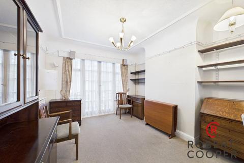 3 bedroom semi-detached house for sale, Chestnut Drive, Pinner, HA5